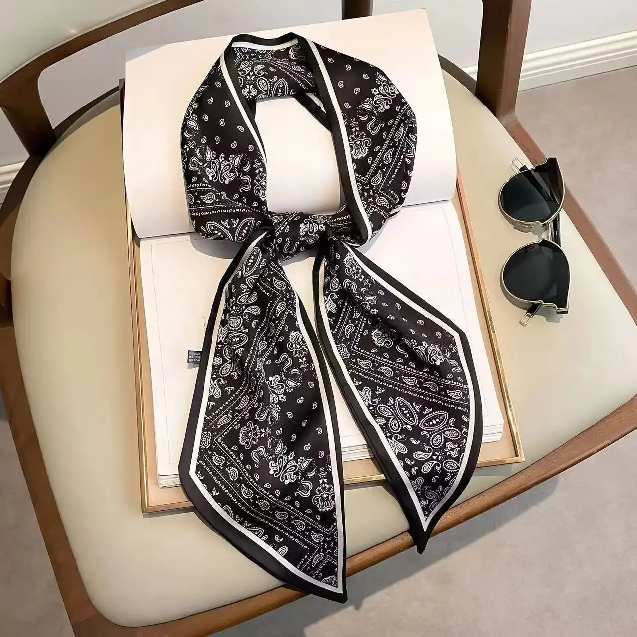 Design Print Skinny Scarf Plai - Luxury Bags Women Brands recension och pris