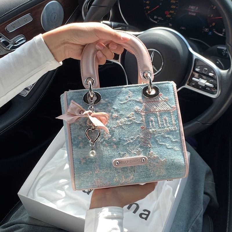 High Value Light Luxury Contra - Luxury Bags Level recension och pris