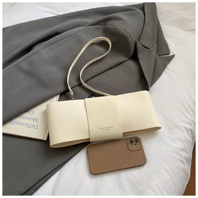 French Premium Underarm Bag Tr - Luxury Bags Level recension och pris