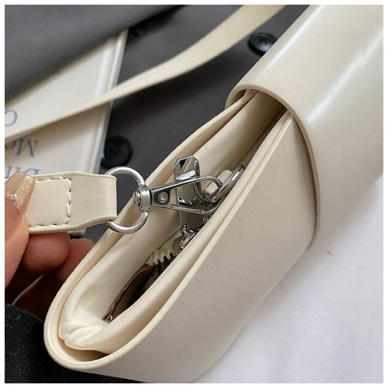French Premium Underarm Bag Tr - Luxury Bags Level recension och pris