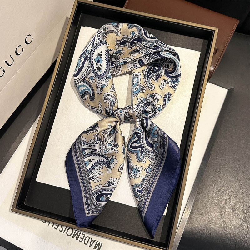 Luxury Satin Square Scarf Pais - Luxury Bags Duffle recension och pris