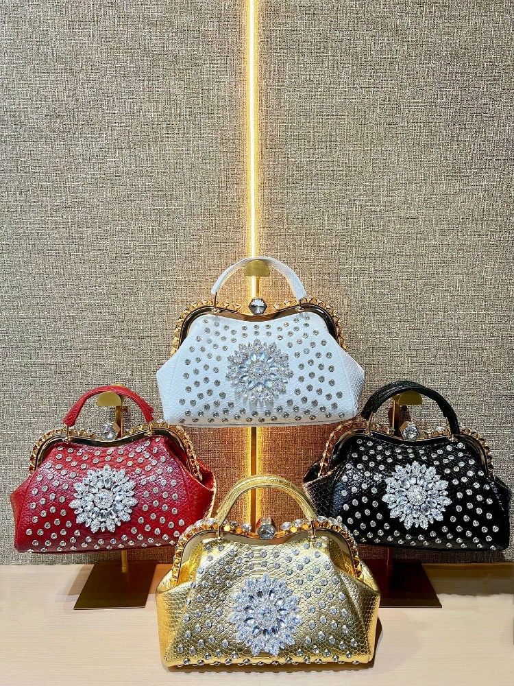 High-level Texture Rhinestones - Luxury Bags Level recension och pris
