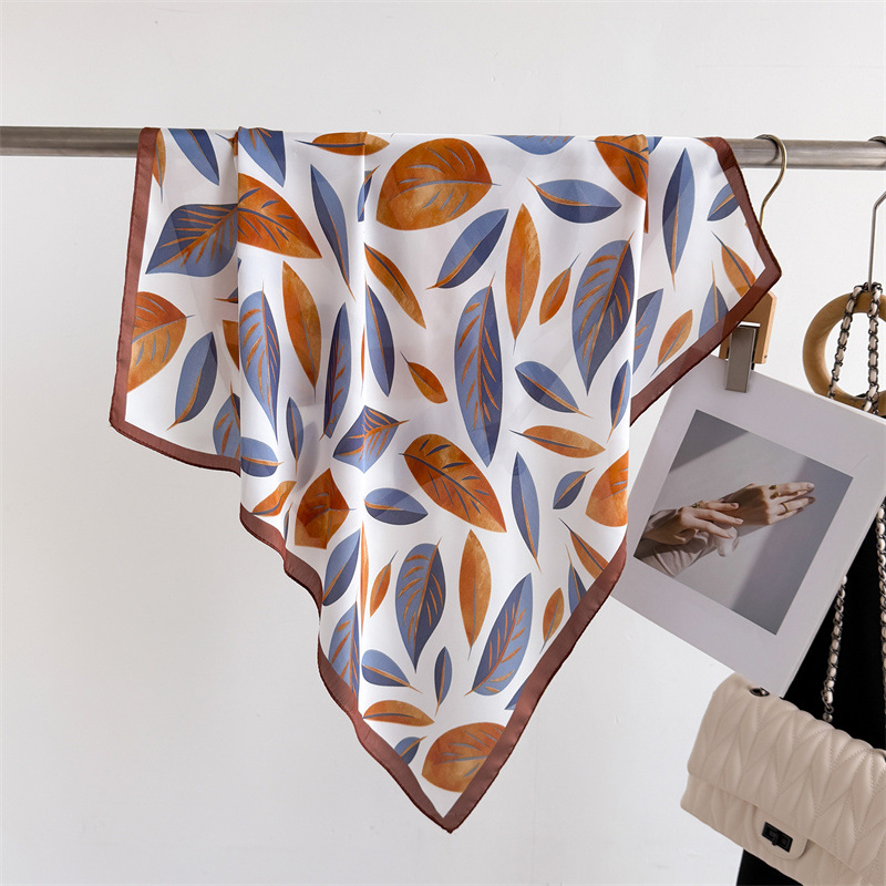 Luxury Brand Print 70cm Square - Luxury Bags Women Brands recension och pris