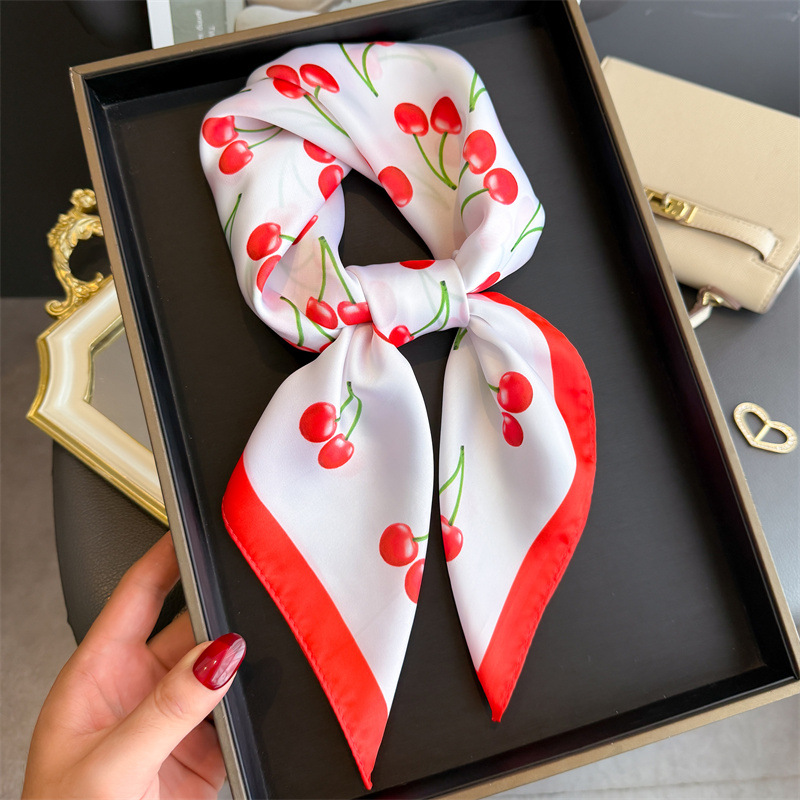 Luxury Square Satin Scarf Wome - Luxury Bags Mini recension och pris